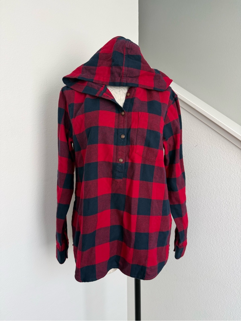 NWT Ll Bean Red Plaid Button Up Hooded Flannel Shirt Jacket Relaxed Fit Medium